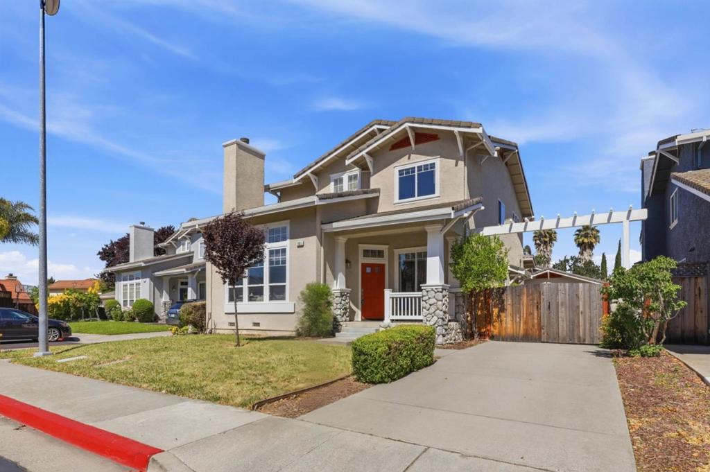 1201 Blue Parrot Court