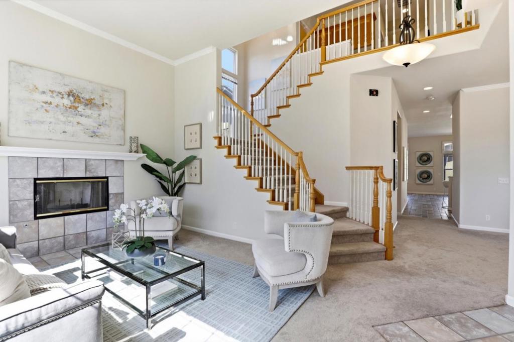 1201 Blue Parrot Court