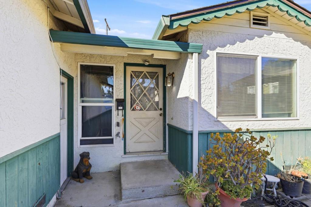 1643 Stardust Court