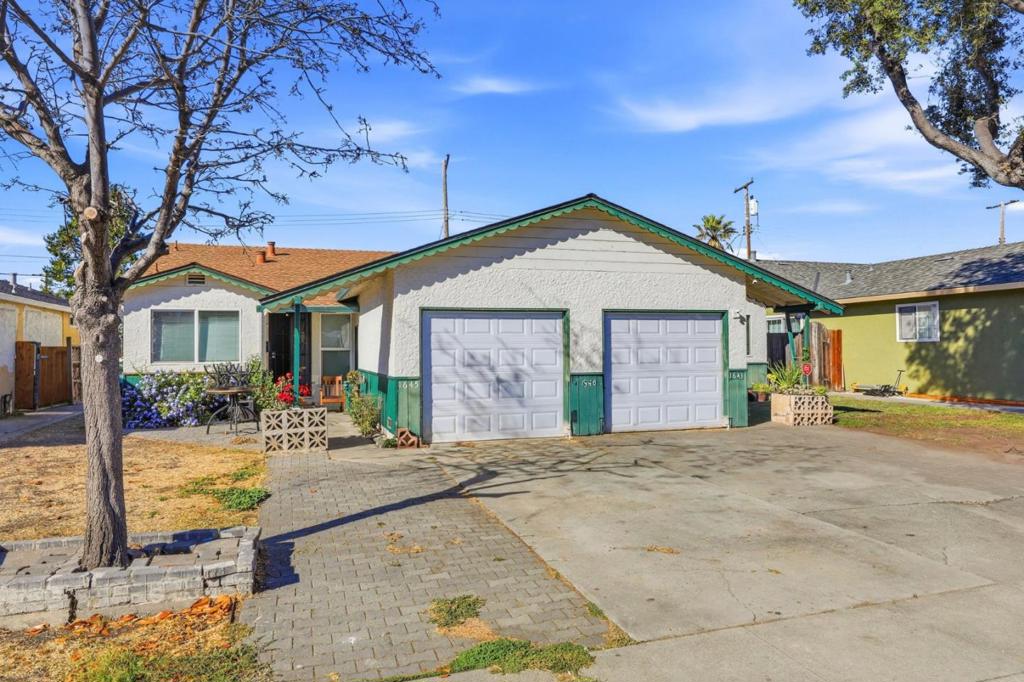 1643 Stardust Court