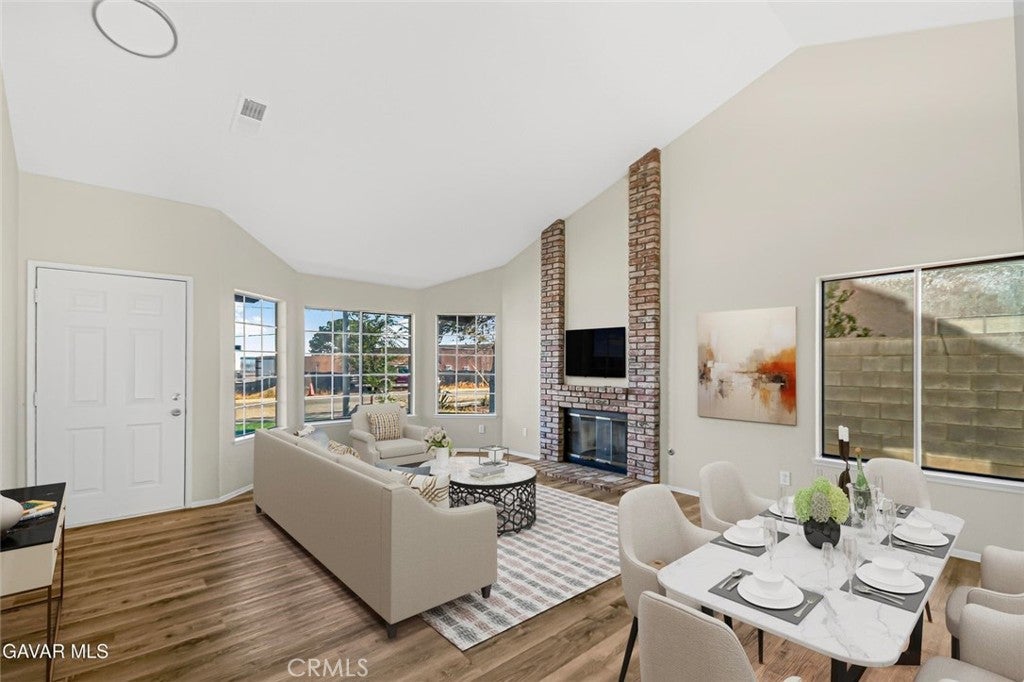 566 E Avenue R8