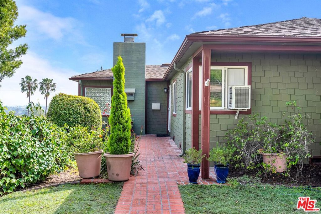 Photo of 2030 Marine Street, Santa Monica, CA 90405 (MLS # 26662877)