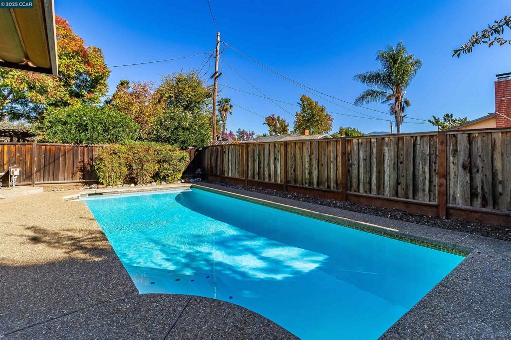 CARRIAGE SQUARE - Residential