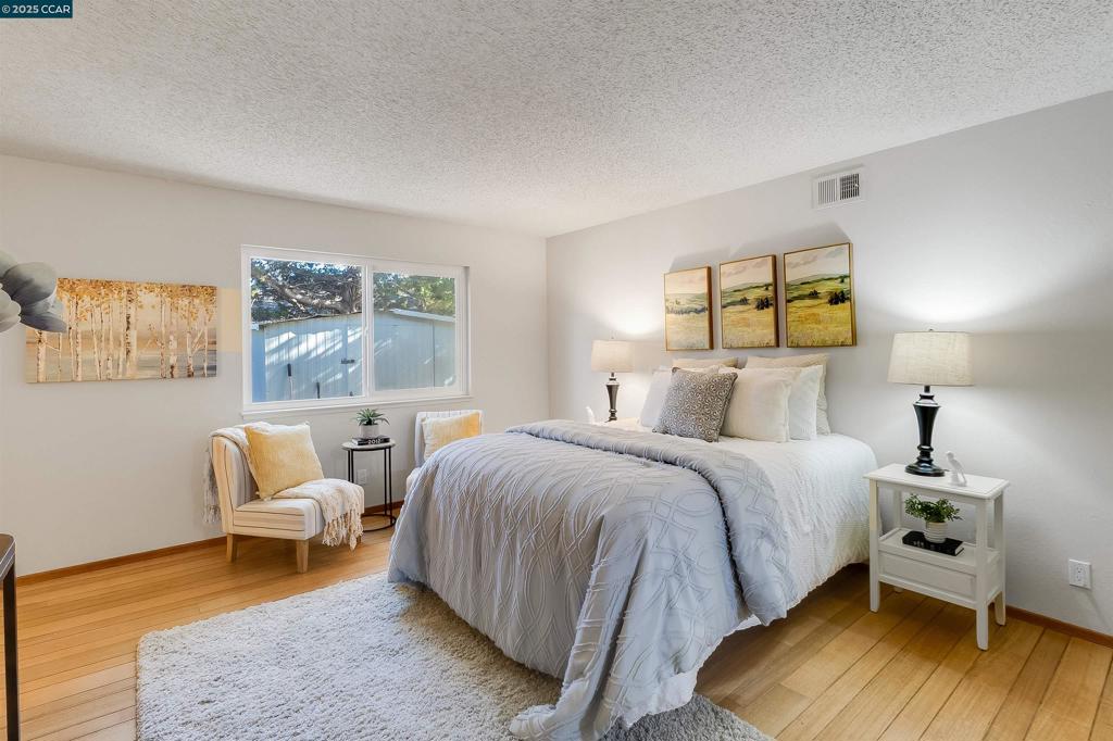 CARRIAGE SQUARE - Residential