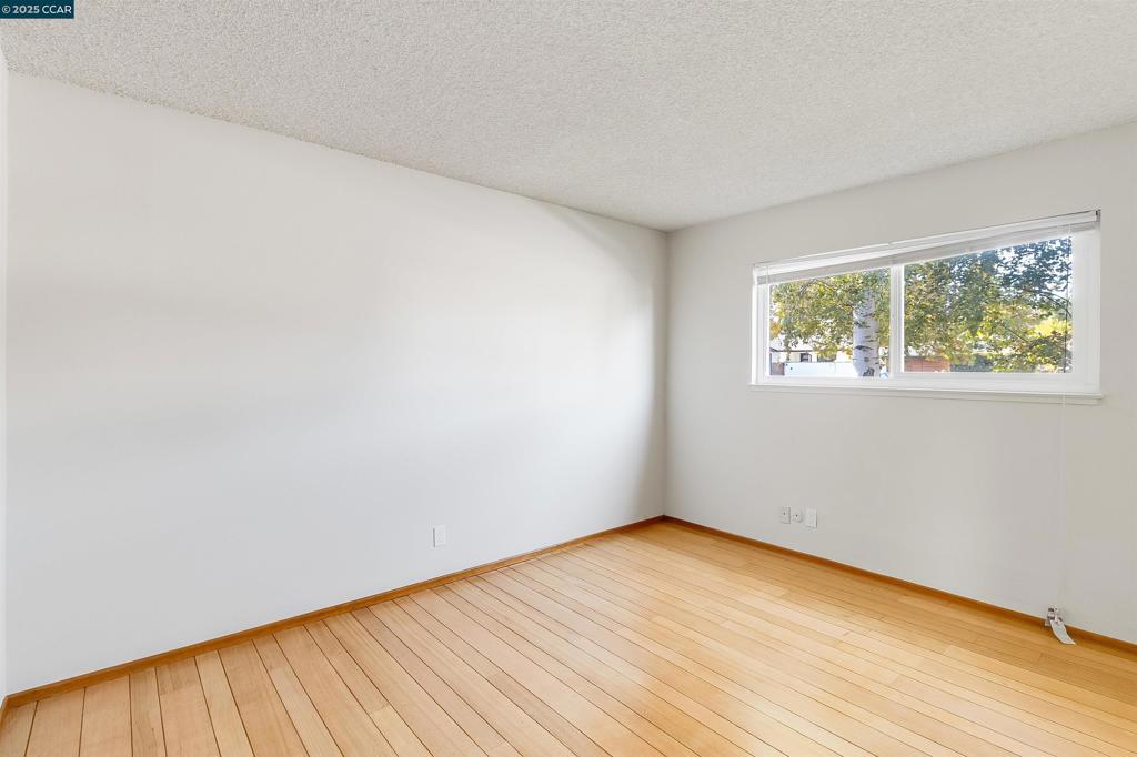 CARRIAGE SQUARE - Residential