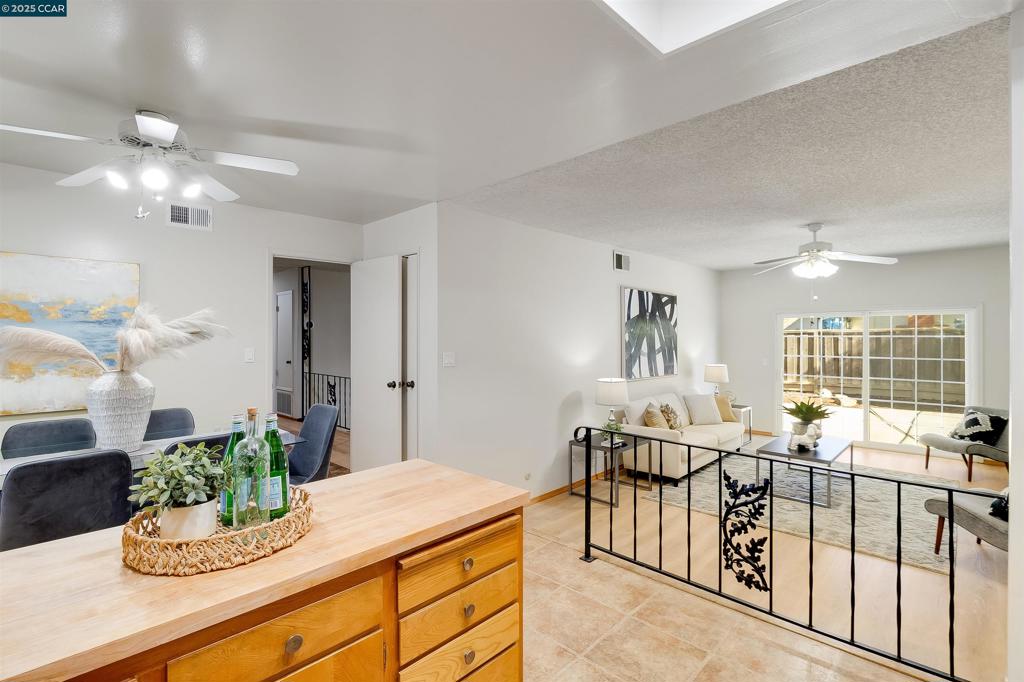 CARRIAGE SQUARE - Residential