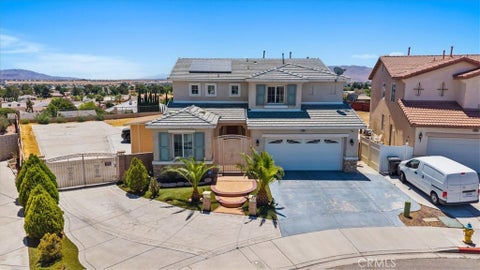 Photo of 17681 View Mount Court, Victorville, CA 92395 (MLS # IG26139952)