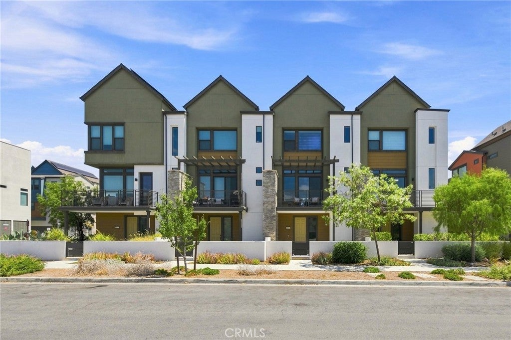 Photo of 126 Keeper, Irvine, CA 92618 (MLS # NP26215975)