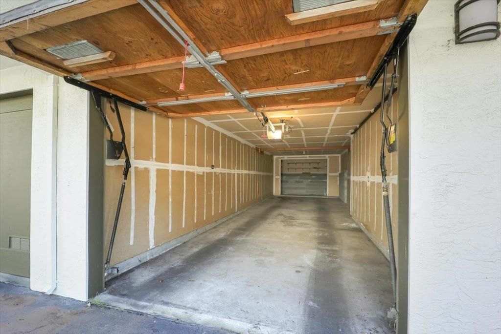 listing image 130720804053953105992