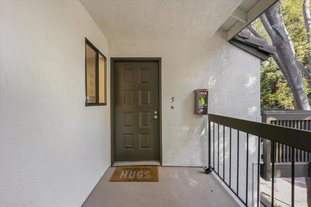 listing image 130726453700833184037