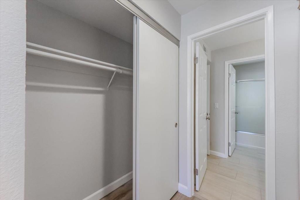 listing image 130729430665595266285