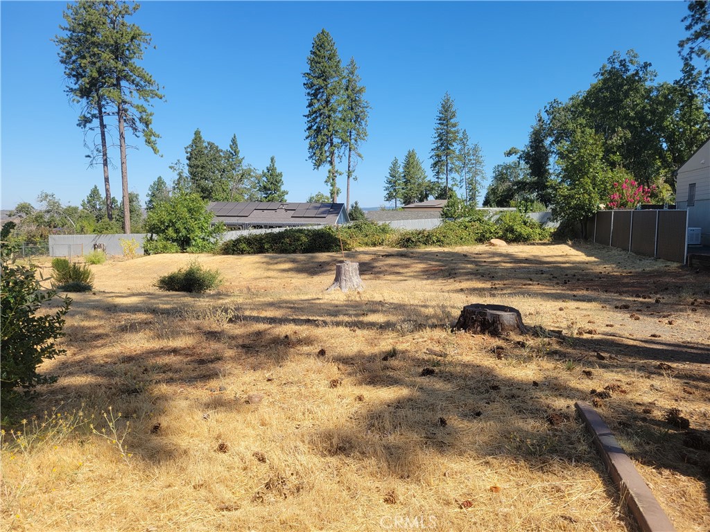 Graeat neighborhood and lot to build your next home on. Previously had a two bedroom two bath home. Close to Billie Park and stunning views of the canyon!