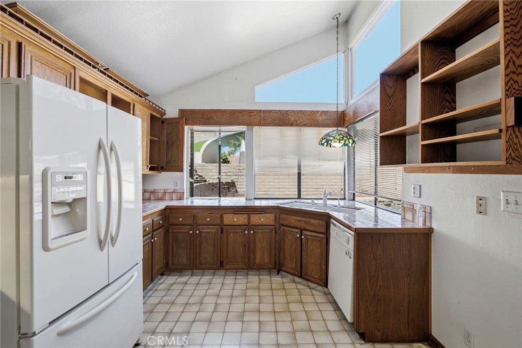 19831 Flagstone, Huntington Beach CA 92646 - Photo 9