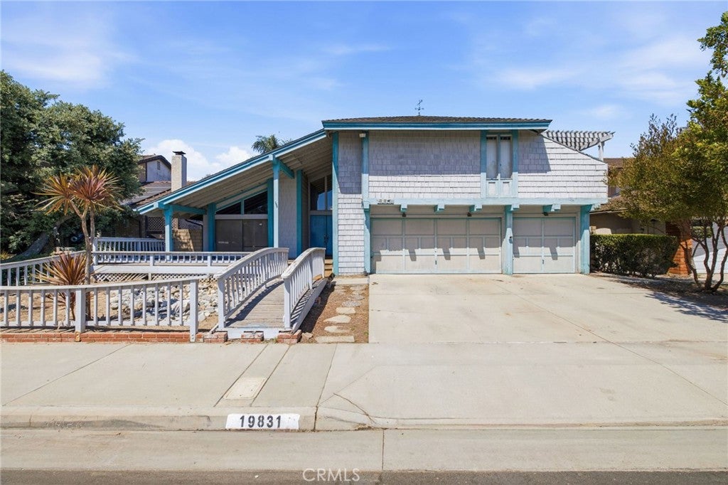 19831 Flagstone, Huntington Beach CA 92646 - Photo 1