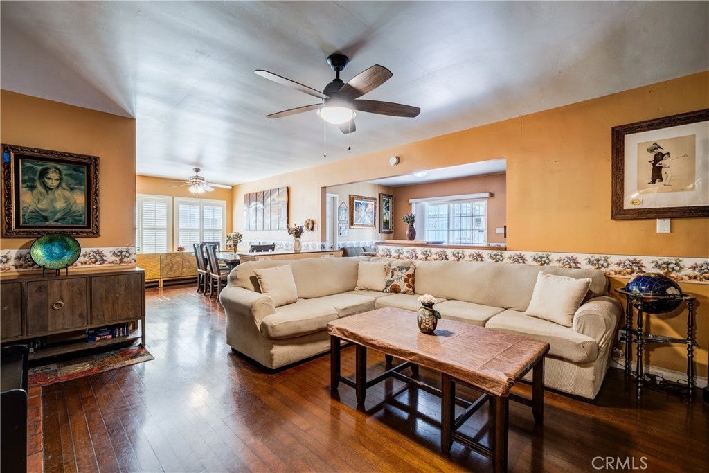 621 E Cypress