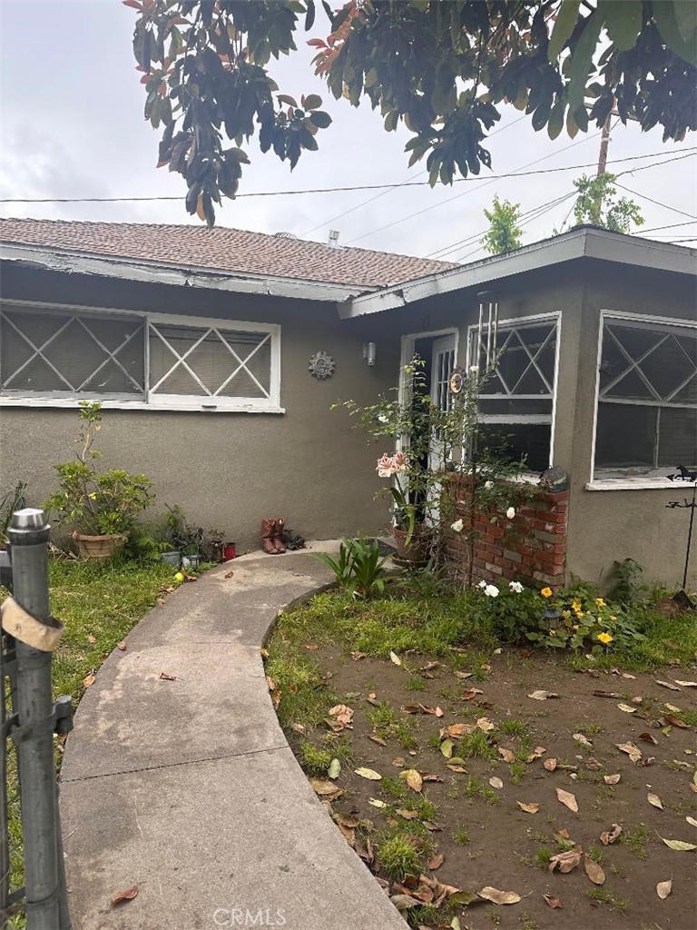 4574 La Madera Avenue
