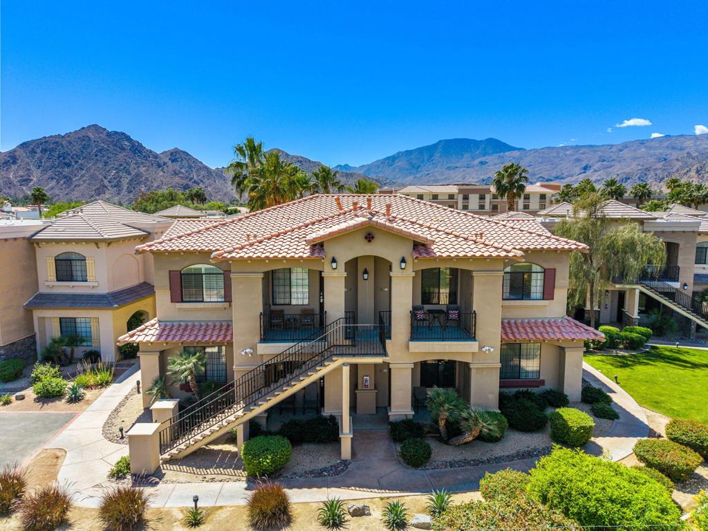 50610 Santa Rosa Plaza 6