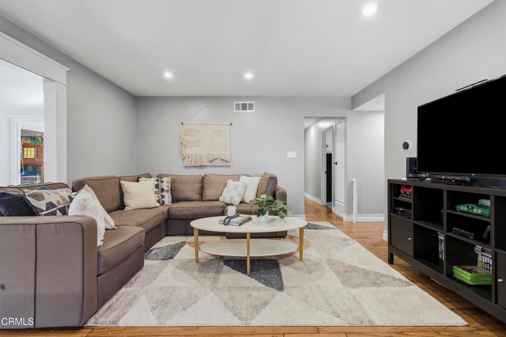 418 Descanso Avenue