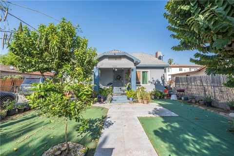 3725 E 57th Maywood CA 90270