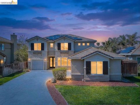 Photo of 383 Stanwick St St, Brentwood, CA 94513 (MLS # 41127750)