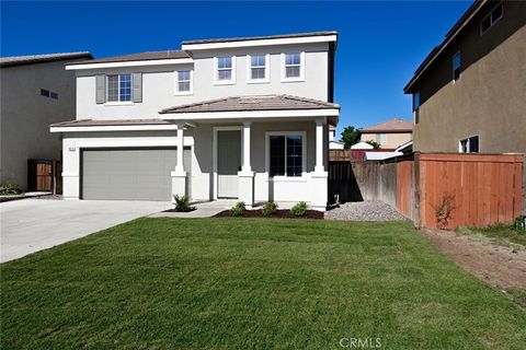 Photo of 9454 Apricot Court, Hesperia, CA 92345 (MLS # HD26083020)