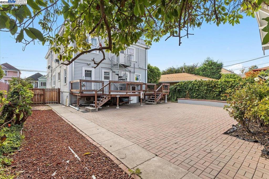 WEST END - Residential