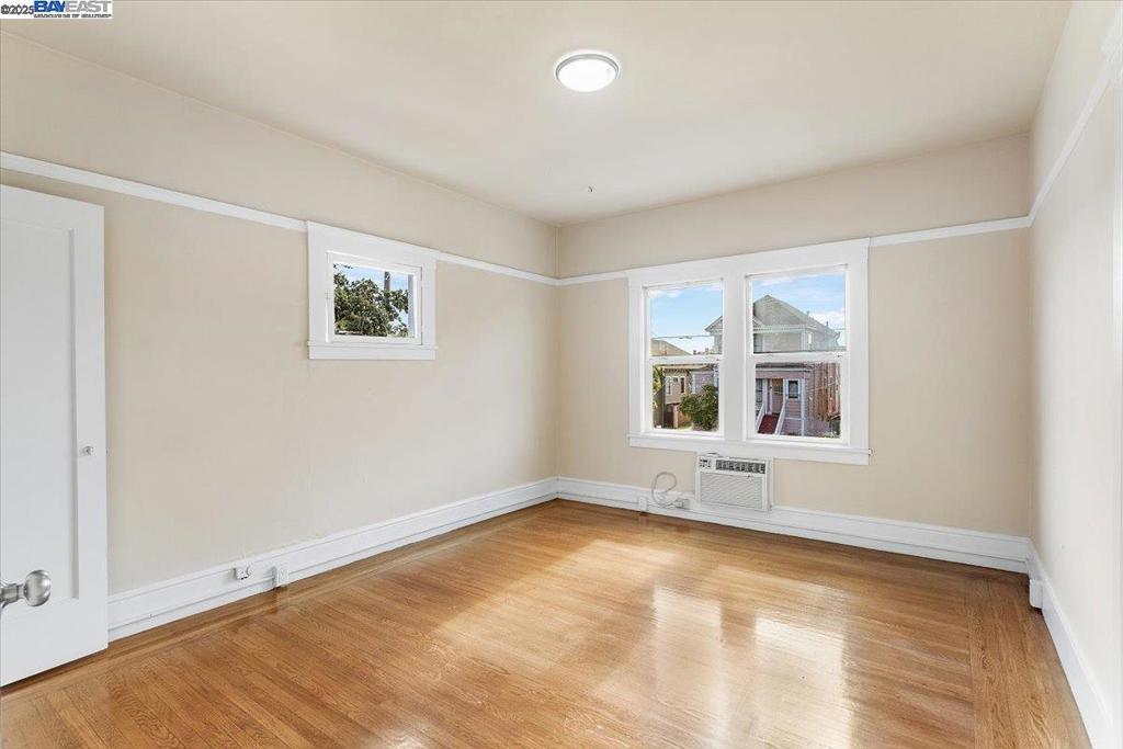 WEST END - Residential