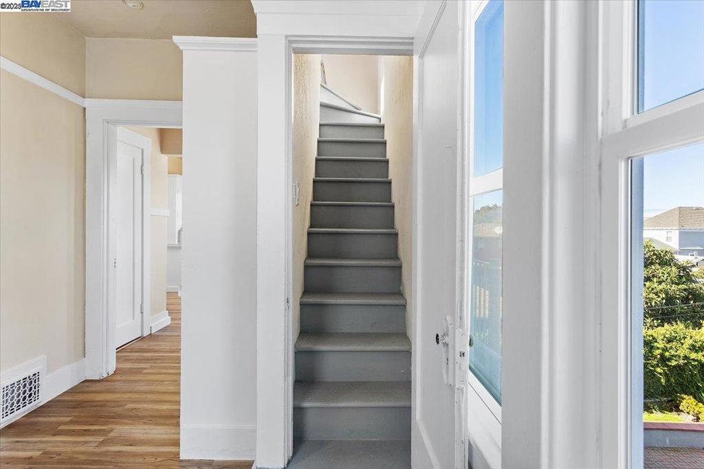 WEST END - Residential