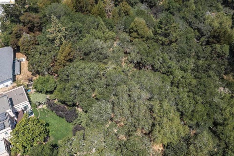 Photo of 0 Mendenhall Rd, Oakland, CA 94605 (MLS # 41145869)