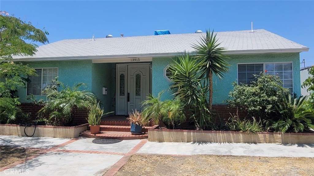 This is a great deal for investors, flippers, or a buyer looking to renovate and add value. The home has a detached garage converted without permits. The pool needs to be restored and the central a/c is not working. Property is sold as-is, with no warranties, repairs, or credits provided.