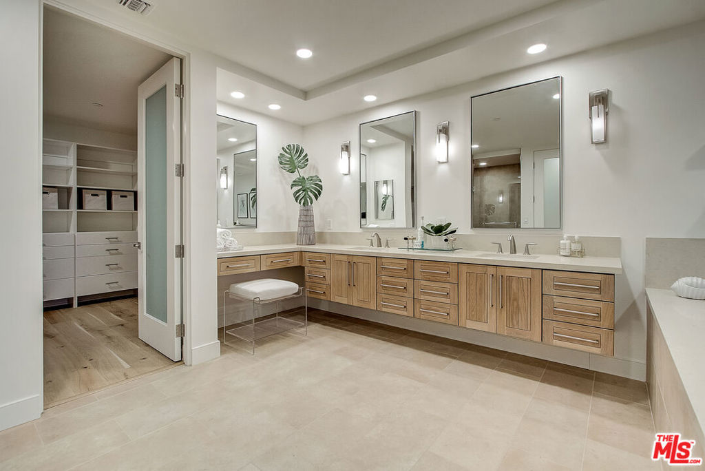 Sea View Villas - Residential Lease