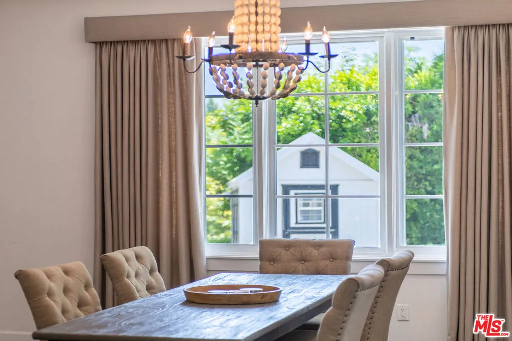 Tarzana, California 91356, United States, 5 Bedrooms Bedrooms, ,6 BathroomsBathrooms,Residential,Active,151876