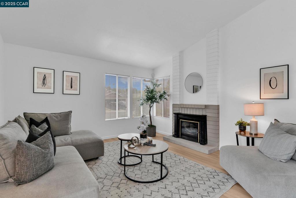 VIEWPOINTE - Residential