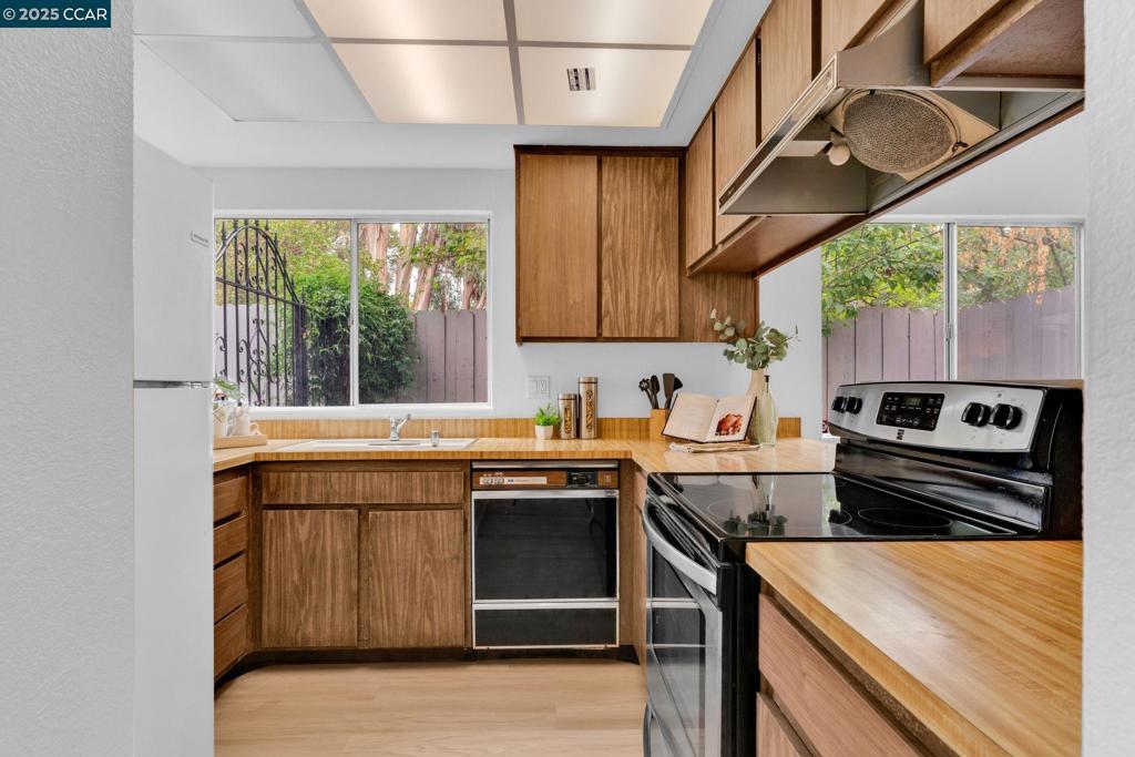 VIEWPOINTE - Residential