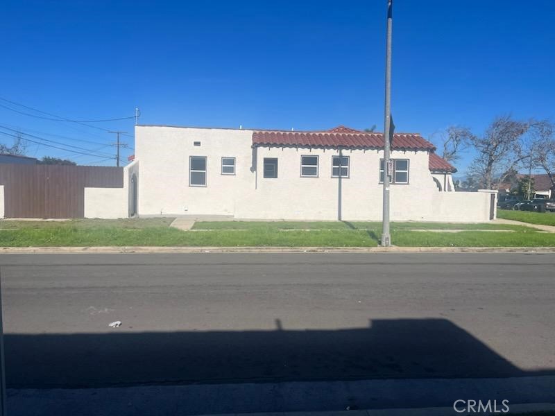 7531 S Denker Avenue