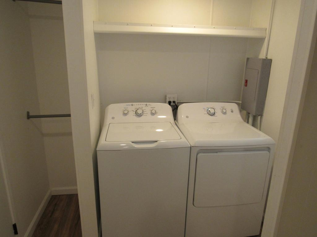 Palm Canyon Mobile C - Manufactured In Park