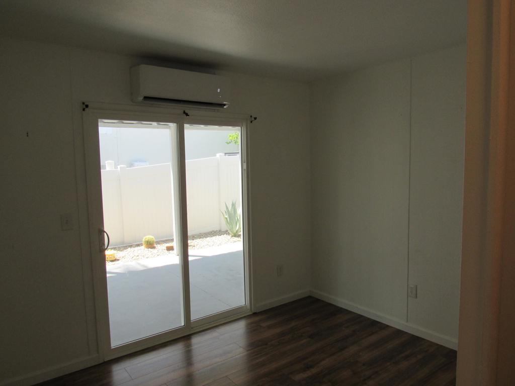 Palm Canyon Mobile C - Manufactured In Park