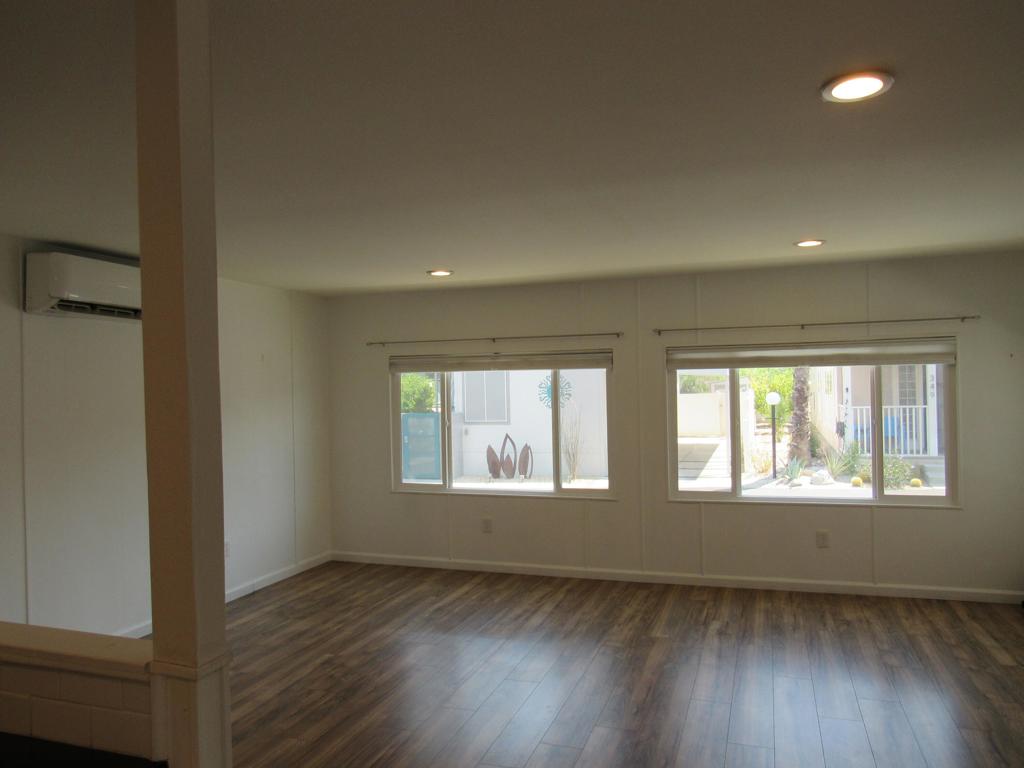 Palm Canyon Mobile C - Manufactured In Park