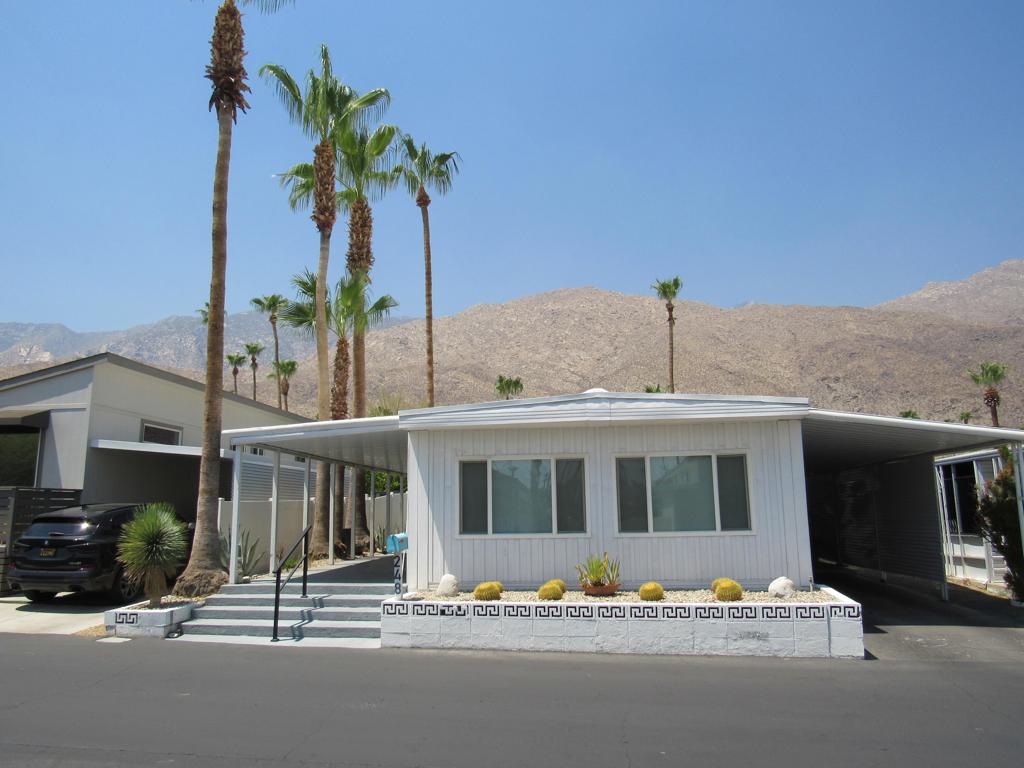 Palm Canyon Mobile C - Manufactured In Park