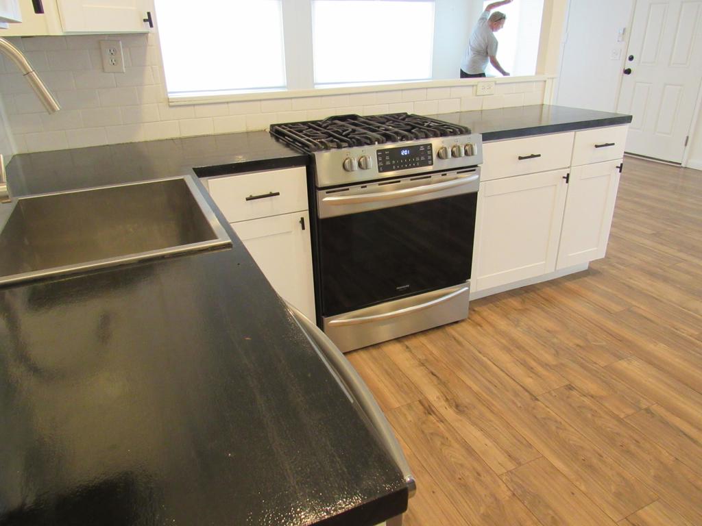 Palm Canyon Mobile C - Manufactured In Park