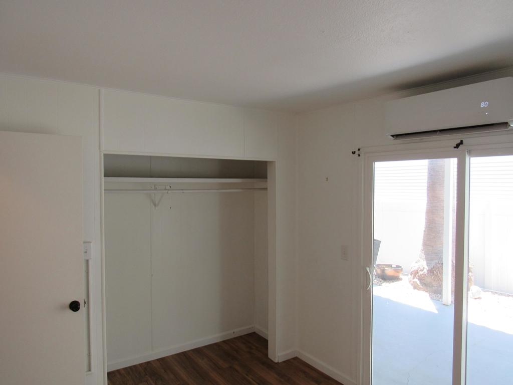 Palm Canyon Mobile C - Manufactured In Park