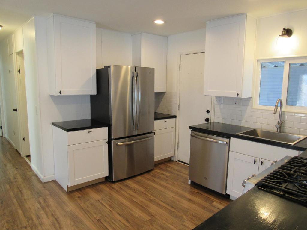 Palm Canyon Mobile C - Manufactured In Park