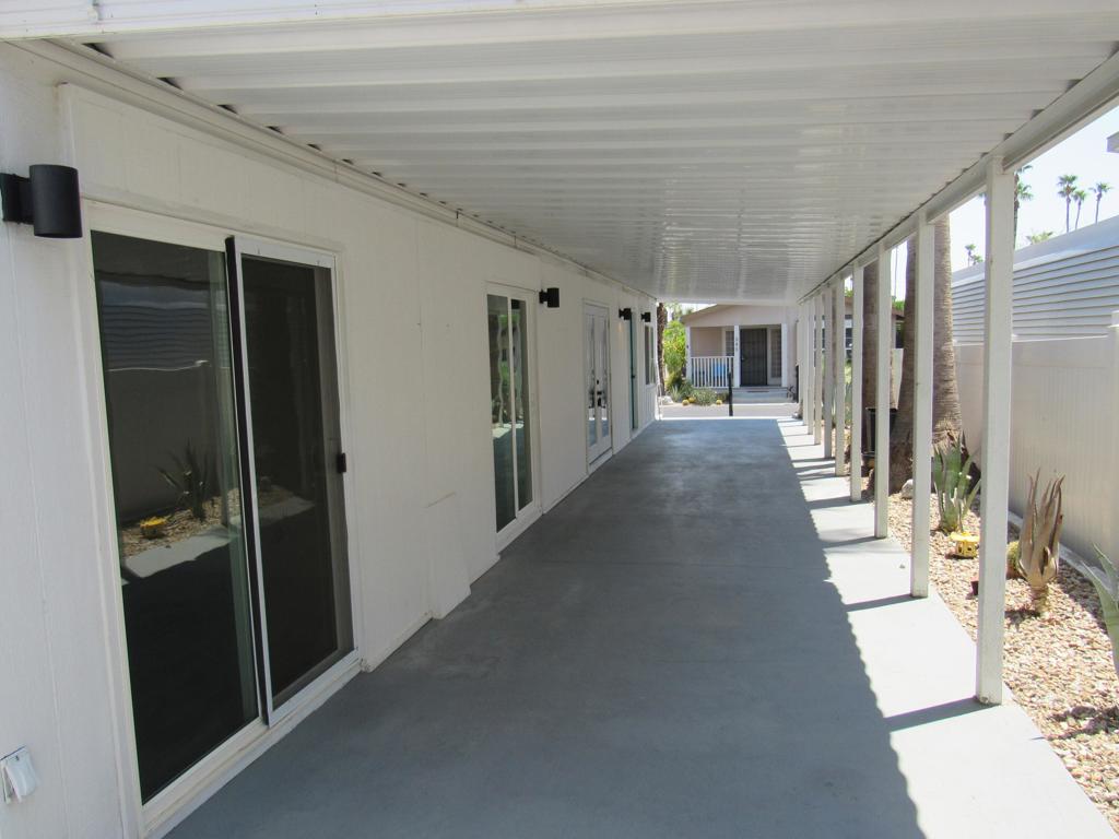 Palm Canyon Mobile C - Manufactured In Park