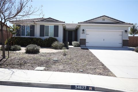 Photo of 34627 Silky Dogwood Dr, Winchester, CA 92596 (MLS # SW26061947)