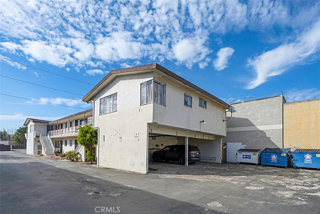 210 N Eucalyptus Avenue