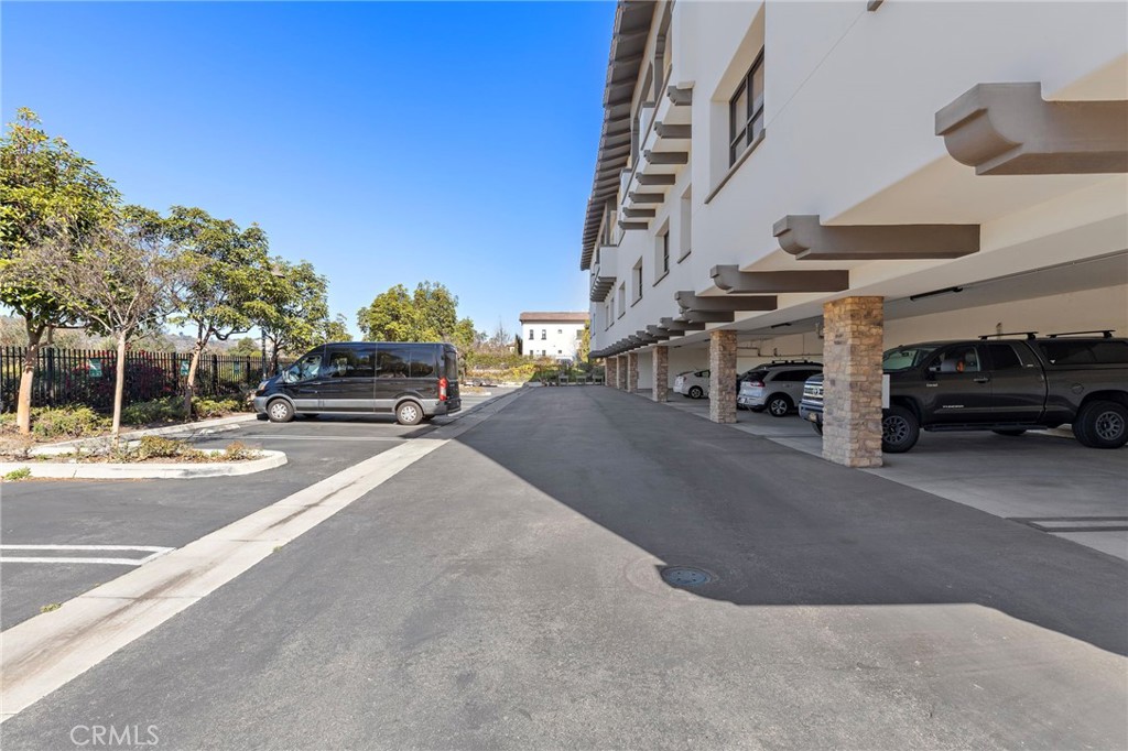 31601 Avenida Los Cerritos