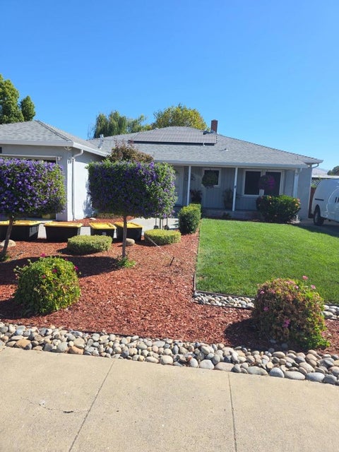 Photo of 136 Pleasant Ridge Avenue, San Jose, CA 95127 (MLS # ML82062908)