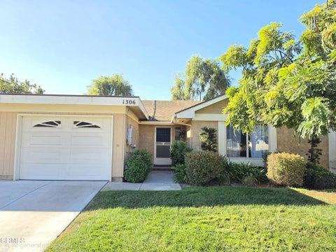 Photo of 1306 Village 1 Vlg, Camarillo, CA 93012 (MLS # V1-38512)