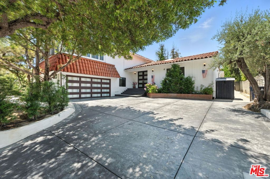 18912 Pasadero Drive