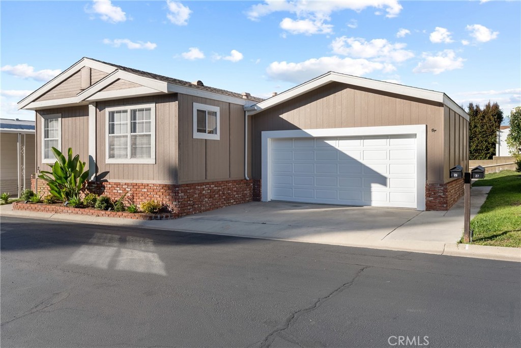 23301 Ridge Route Drive 26